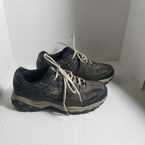 SKECHERS MEN'S BROWN TENNIS SHOES SIZE 9